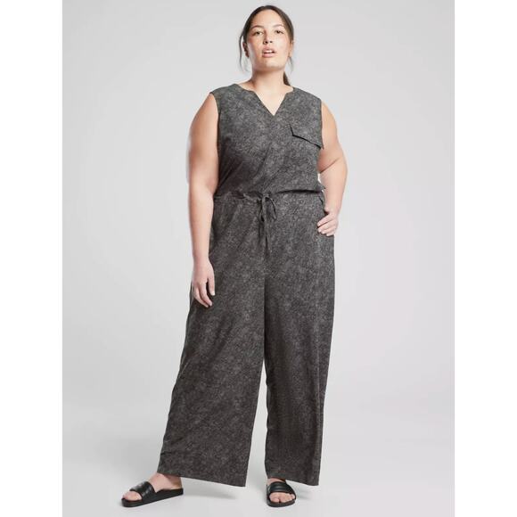 NEW Athleta Topanga Viper Black Printed Sleeveless Jumpsuit One Piece Size 3X - Picture 1 of 5